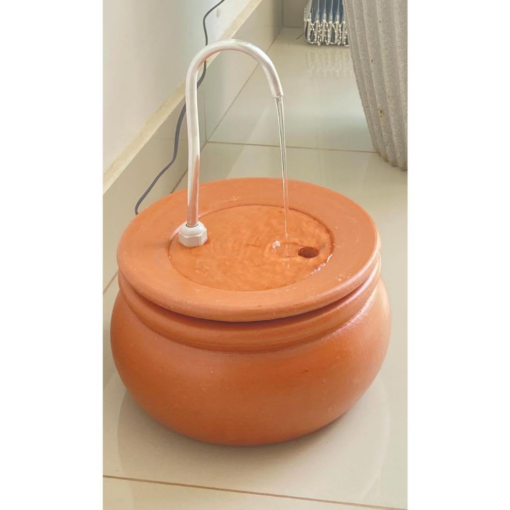 Bebedouro de Cerâmica 2,5 L para Gatos e Cães com Bomba e Torneira (220V) | Bebedouro de cerâmica com capacidade de 2,5 L, bomba submersa e torneira, indicado para gatos e cães.