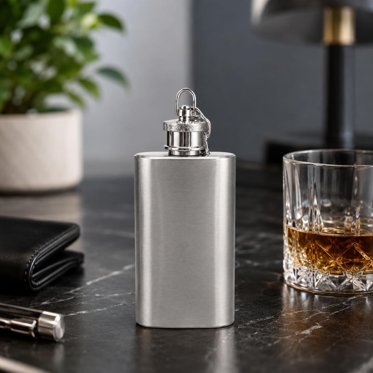 1 pç mini cantil portátil de aço inoxidável para acampamento vinho Drinkware chaveiro de 5 ml