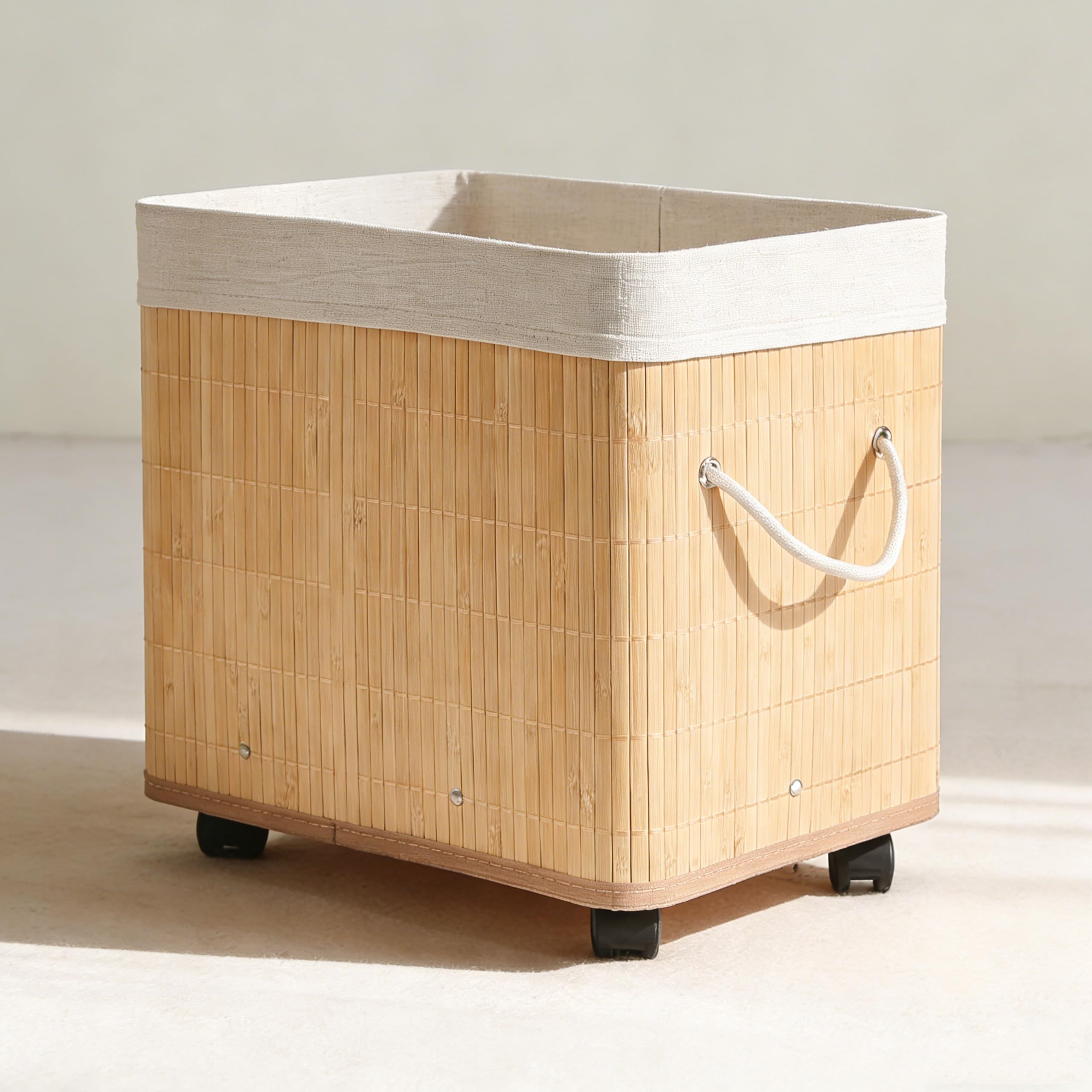JCMWUMW Cesto de lavanderia de bambu com roda, cesto de roupa de 50 L com alças, cesto retangular de vime com forro removível e rodas para espaços pequenos, lavanderia, quarto (natural)
