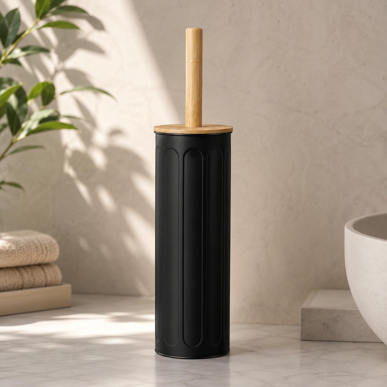 Escova Sanitária Premium com Suporte Decorativo, Cabo e Tampa Bambu, Design Moderno para Banheiro/Preta Listrada