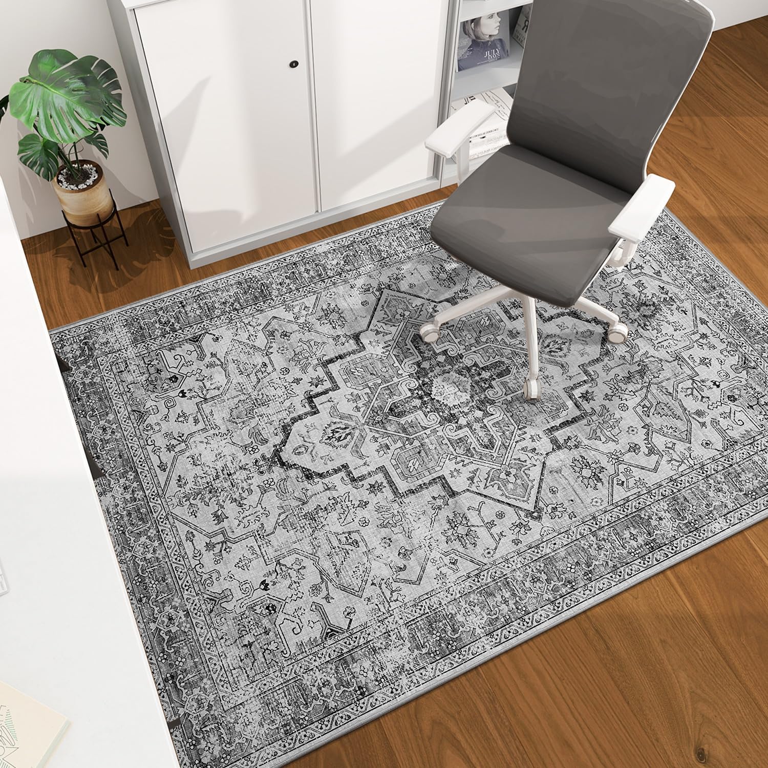 chakme Tapete de cadeira de escritório para piso de madeira, tapete de cadeira de mesa de 152 cm x 114 cm para tapete de pilha baixa, protetor de cadeira de computador fácil de deslizar para cadeira