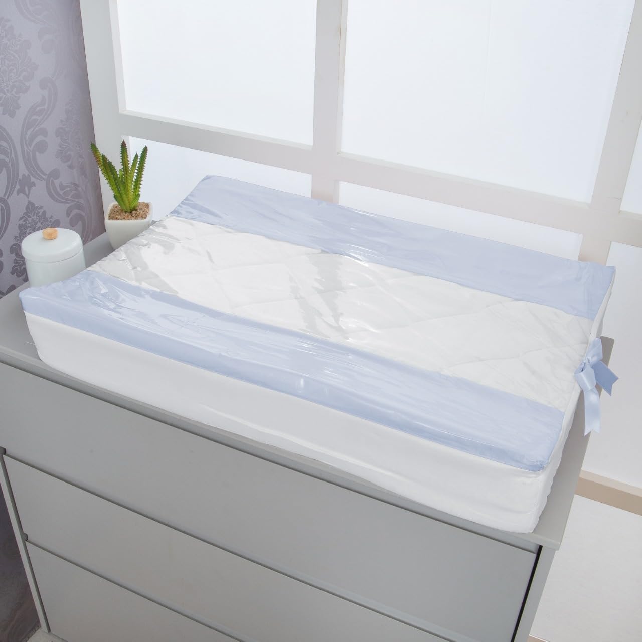 Trocador de Cômoda Anatômico para Bebê Coleção Pérola Luxo - Micropercal 200 Fios - Impermeável em PVC - 65x45x9cm - Azul Bebê