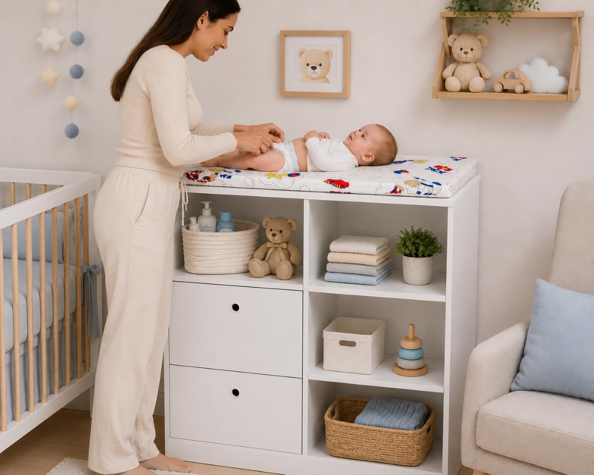 Trocador Cômoda de Bebê com 2 Gavetas e 4 Prateleiras e Colchonete Incluso.