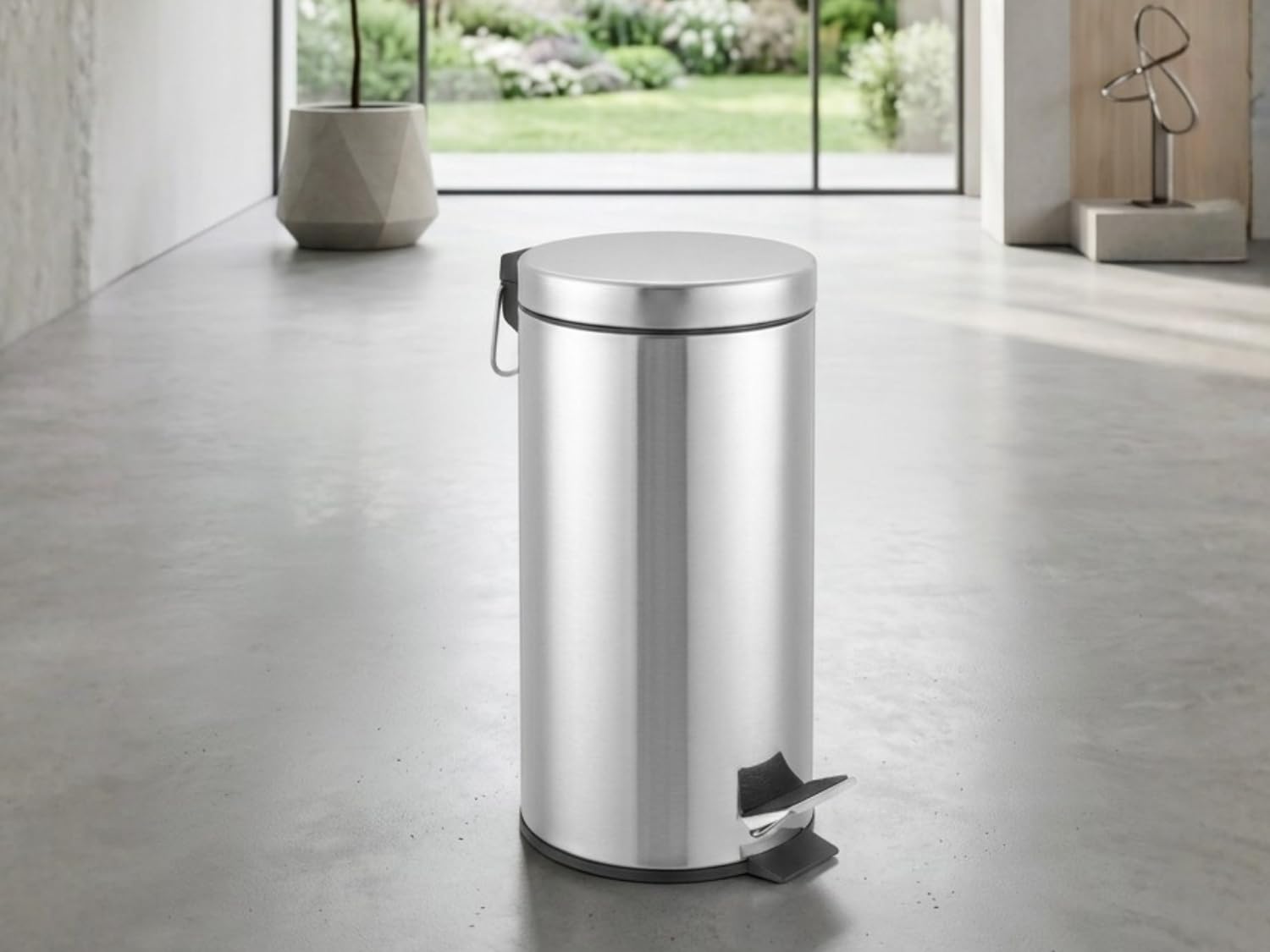Lixeira Inox 20L com Pedal e Cesto Interno para Cozinha e Área Comum